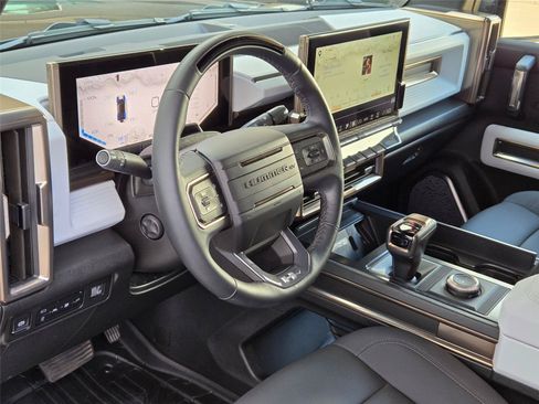 Used 2025 GMC Hummer EV 3X AWD/4WD image 10
