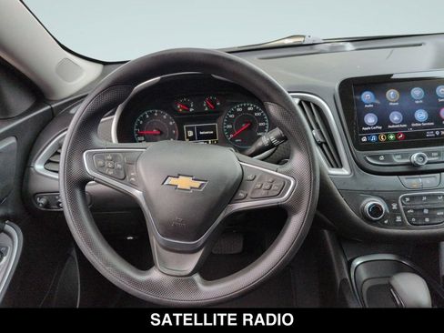 Used 2023 Chevrolet Malibu LT FWD image 12