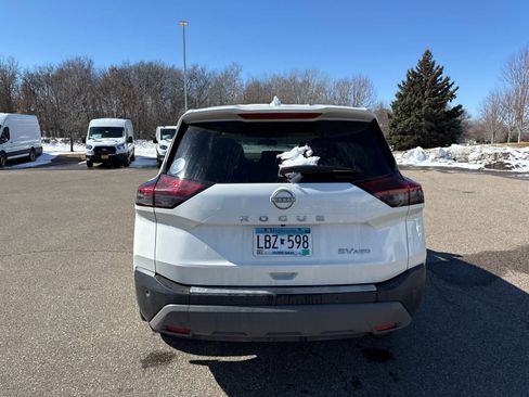 Used 2023 Nissan Rogue SV image 6