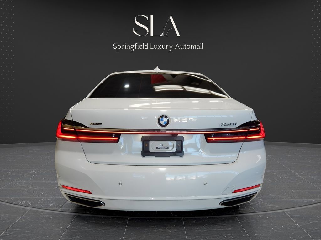 Used 2021 BMW 750i xDrive w/ Executive Package AWD/4WD image 6