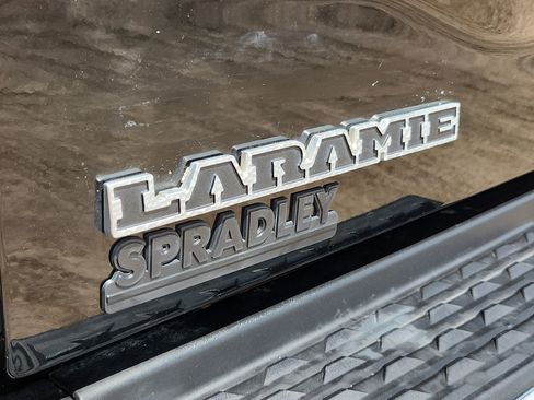 Used 2020 RAM 2500 Laramie AWD/4WD image 17