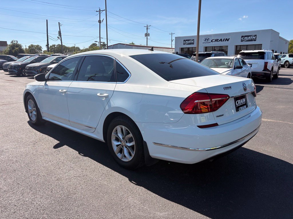 Used 2016 Volkswagen Passat 1.8T S FWD image 5