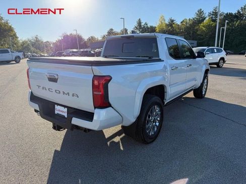 Used 2025 Toyota Tacoma Limited image 6