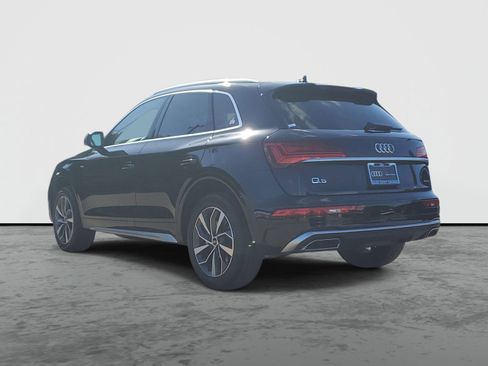 Used 2023 Audi Q5 2.0T Premium w/ Convenience Package AWD/4WD image 3