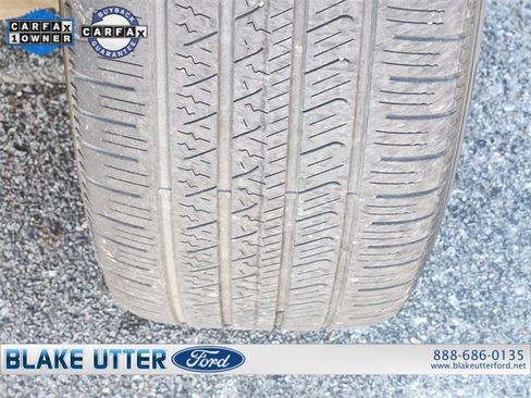 Used 2020 Ford Explorer XLT w/ Equipment Group 202A image 11