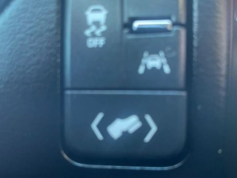 Used 2020 Chevrolet Suburban LT w/ Luxury Package image 13