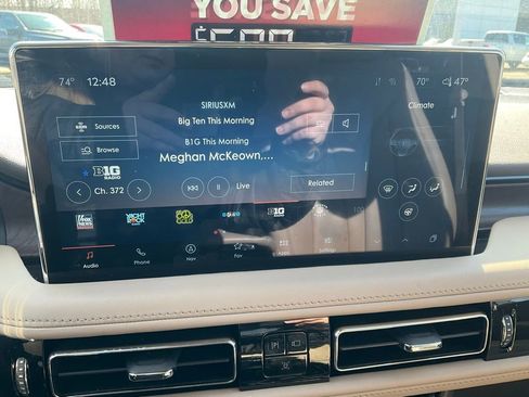 Used 2022 Lincoln Nautilus Reserve w/ Equipment Group 201A image 9