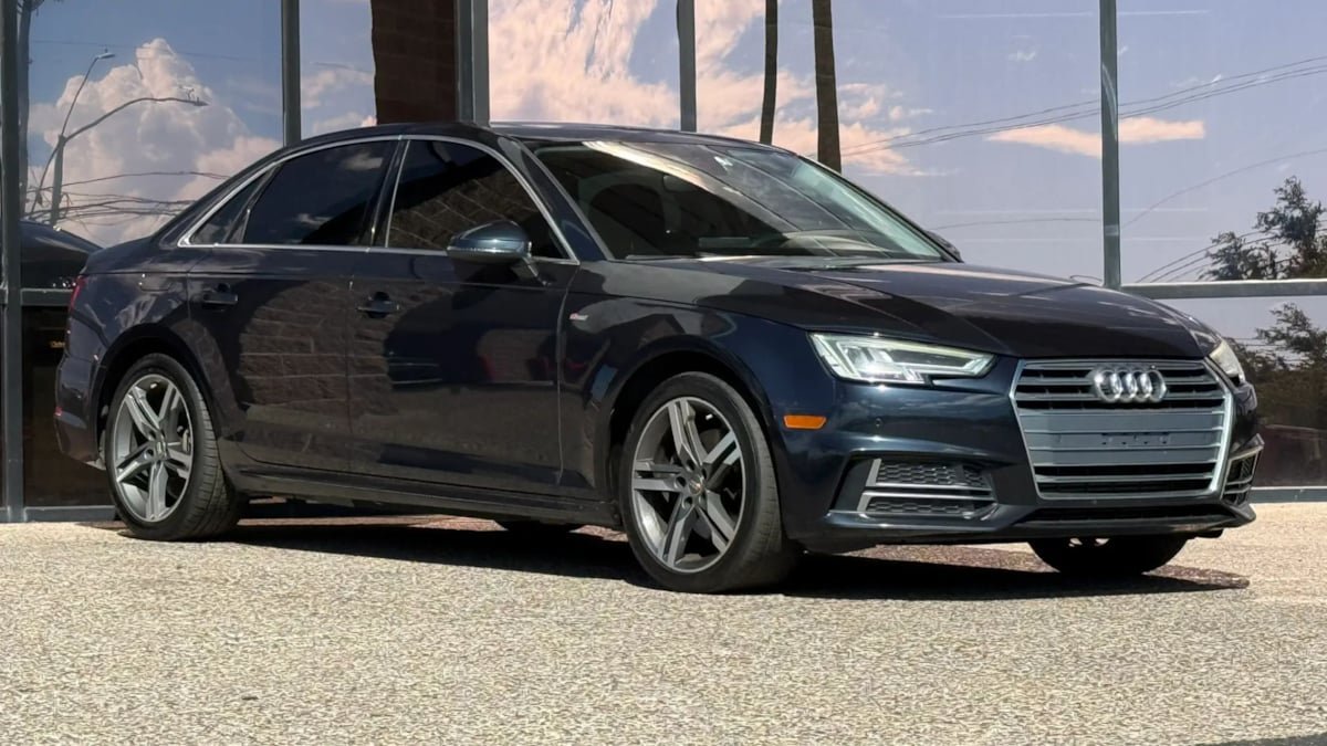 Used 2018 Audi A4 2.0T Ultra Premium Plus w/ Premium Plus Package FWD image 17