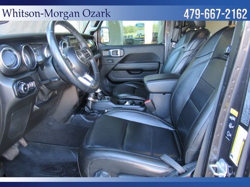 Used 2021 Jeep Wrangler Unlimited Sahara image 22