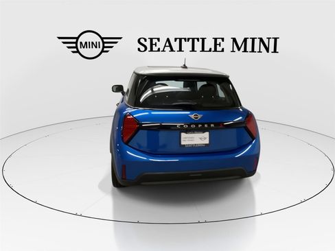 Certified 2025 MINI Cooper S image 9