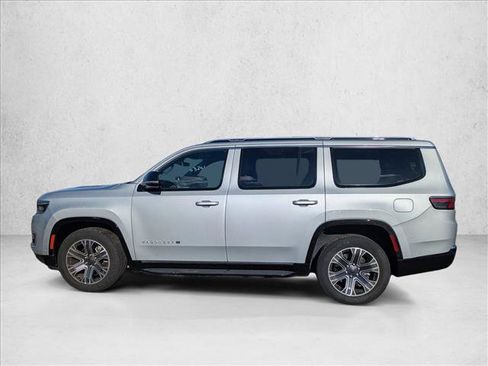 Used 2024 Jeep Wagoneer Series II w/ Flexible Seating Group AWD/4WD image 8