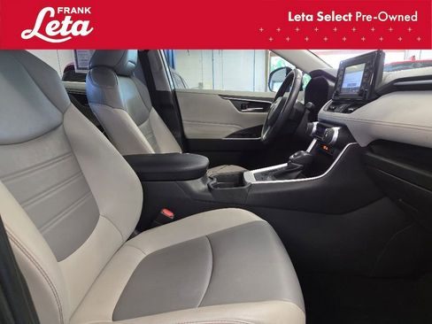 Used 2019 Toyota RAV4 XLE Premium FWD image 20