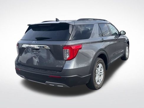 Used 2023 Ford Explorer XLT w/ Equipment Group 202A AWD/4WD image 13