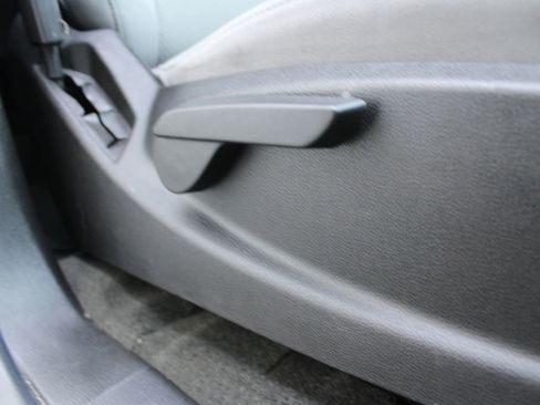 Used 2017 GMC Canyon 2WD Crew Cab w/ Convenience Package image 18