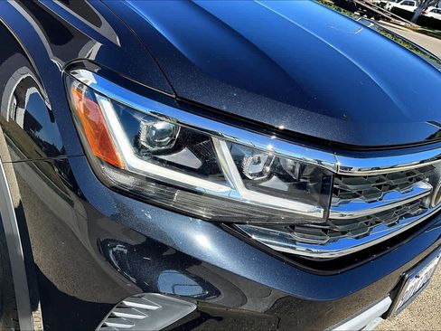 Used 2023 Volkswagen Atlas Cross Sport SE image 27