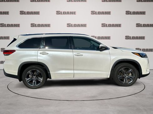 Used 2019 Toyota Highlander Limited Platinum AWD/4WD image 6