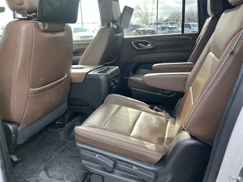 Certified 2021 Chevrolet Suburban High Country image 11