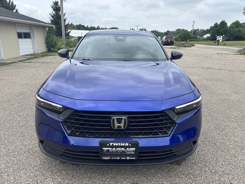 Used 2023 Honda Accord Sport image 10