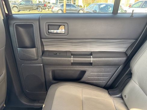 Used 2018 Ford Flex SEL w/ Equipment Group 202A image 43