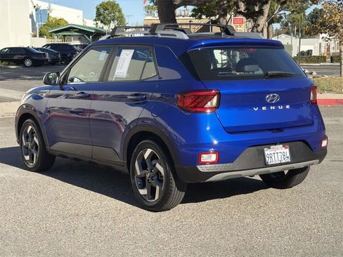 Certified 2024 Hyundai Venue Limited image 6