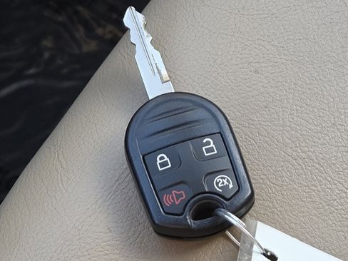 Used 2013 Ford F150 Lariat w/ Mid Equipment Group image 32