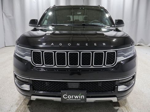 Used 2024 Jeep Wagoneer L Series III w/ Flexible Seating Group image 7