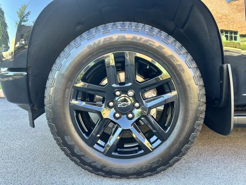 Used 2024 Chevrolet Silverado 1500 High Country w/ Midnight Edition AWD/4WD image 25