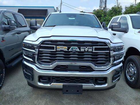 New 2026 RAM 2500 Tradesman w/ Chrome Appearance Group AWD/4WD image 4