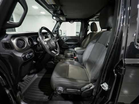 Used 2020 Jeep Gladiator Sport w/ Quick Order Package 24S AWD/4WD image 7