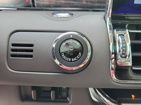 Used 2019 Lincoln Navigator L Black Label w/ Cargo Package image 32