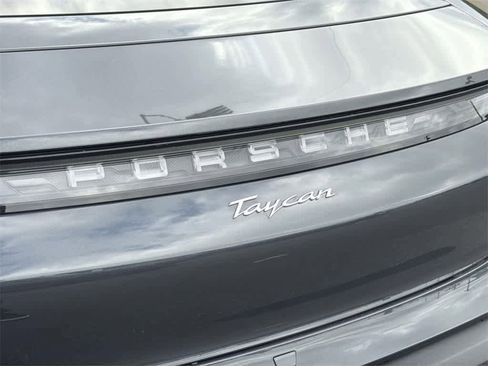 Used 2022 Porsche Taycan image 32