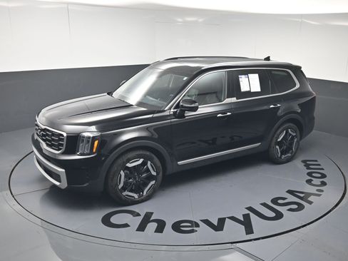 Used 2024 Kia Telluride S w/ S Sunroof Package FWD image 12