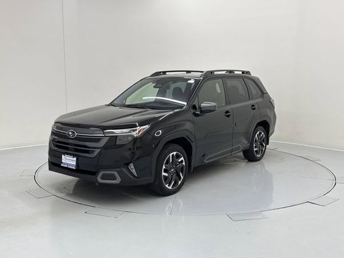 Used 2025 Subaru Forester Limited image 2