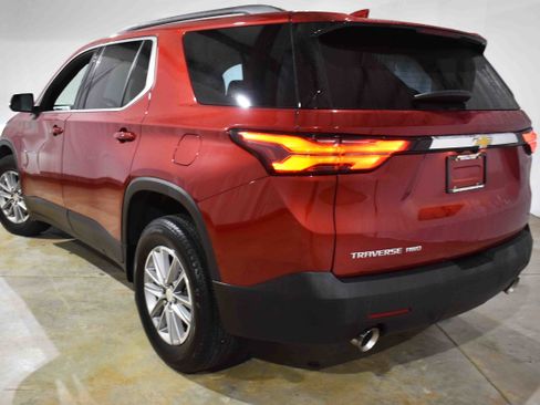 Used 2022 Chevrolet Traverse LT image 7