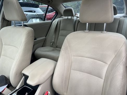 Used 2016 Honda Accord EX image 9