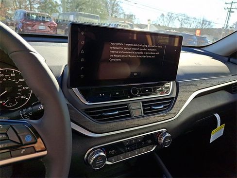 New 2025 Nissan Altima 2.5 SL image 8