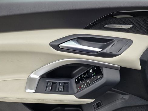New 2025 Audi Q5 Premium Plus image 18