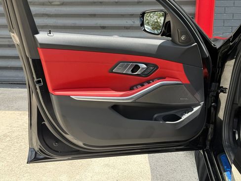 Used 2025 BMW M3 Competition AWD/4WD image 19