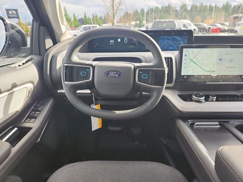 New 2025 Ford Expedition Max Active image 16