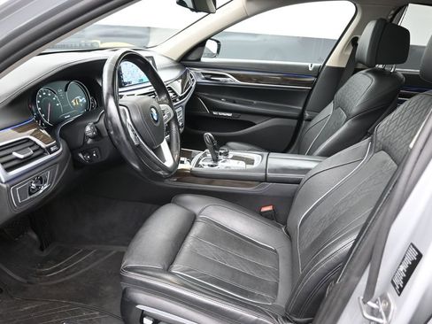 Used 2016 BMW 750i xDrive image 21