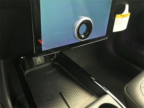 New 2025 Ford Mustang Mach-E Premium image 17