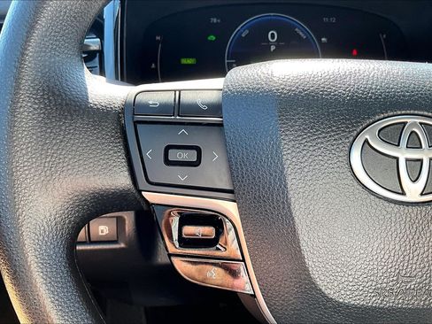 Used 2025 Toyota Camry LE FWD image 22