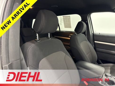Used 2017 Ford Explorer XLT w/ Equipment Group 201A image 12