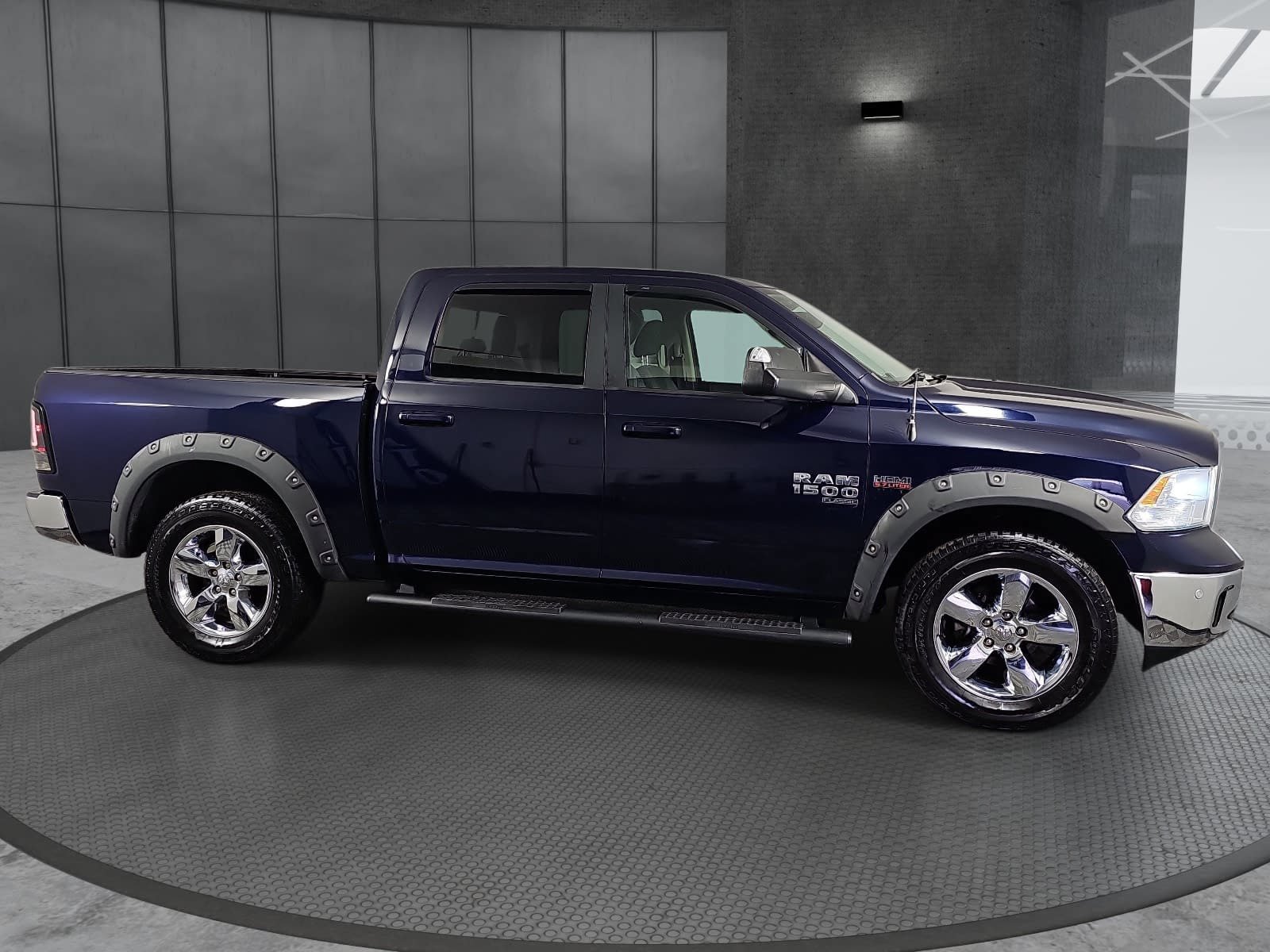 Used 2019 RAM 1500 Big Horn AWD/4WD image 4