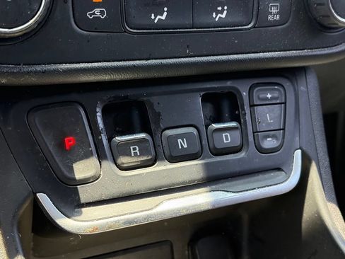 Used 2018 GMC Terrain SLE AWD/4WD image 8