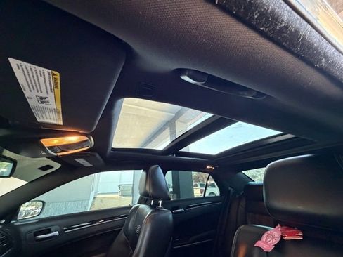 Used 2022 Chrysler 300 S image 19