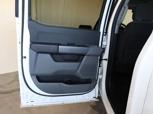 Used 2023 Ford F150 XLT image 38