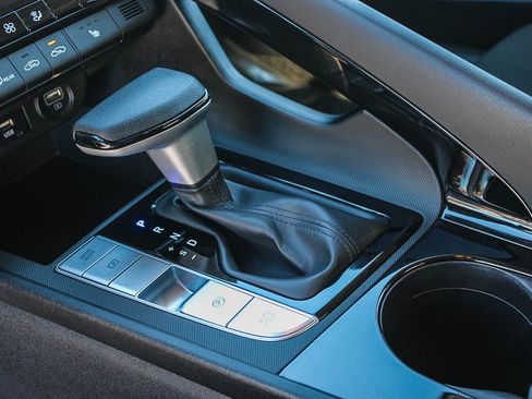 Used 2023 Hyundai Elantra Blue image 20