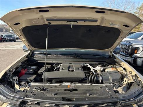 Certified 2023 Chevrolet Colorado ZR2 w/ Desert Boss Special Edition image 23