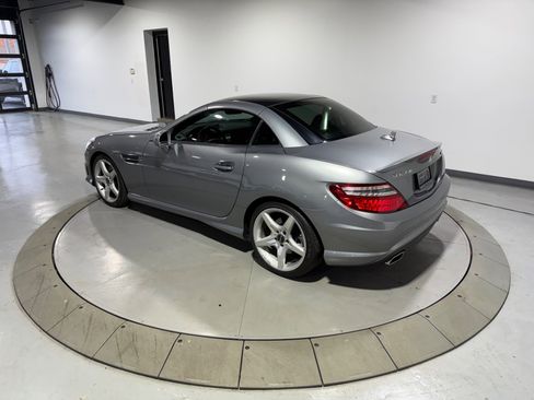 Used 2015 Mercedes-Benz SLK 350 image 20